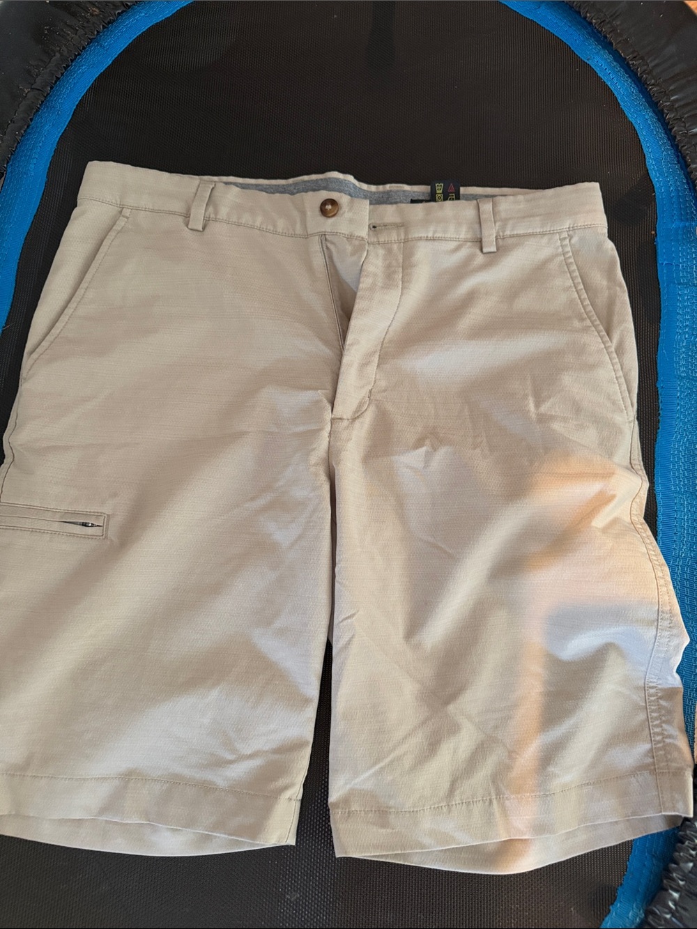 Greg Norman Collection Men's Khaki Flat-Front Shorts